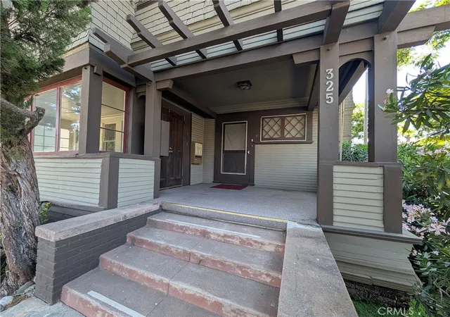 Photo 2 of Multi family home for sale at 325 S Los Robles Ave, Pasadena, CA 91101 | MLS# GD25263984 | Listing updated on 2026-05-22