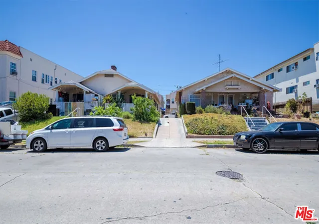 Photo 2 of Multi family home for sale at 417 N Serrano Ave #3, Los Angeles, CA 90004 | MLS# 25620959 | Listing updated on 2026-03-26