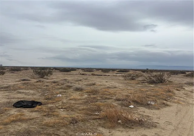 Photo 3 of Land for sale at 0 Vic Ave R6 225 Ste, Palmdale, CA 93591 | MLS# SR25264151 | Listing updated on 2026-03-30