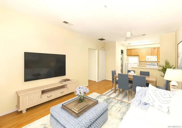 4th image of 14520 Camino De La Luna, San Diego, CA 92127