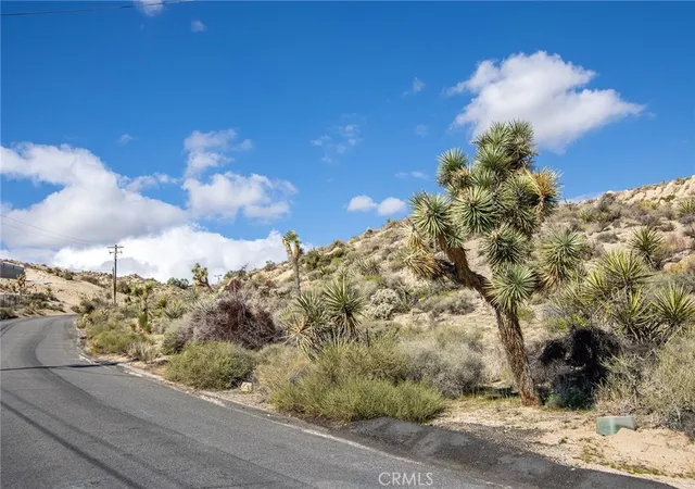 2nd image of 57154 Buena Suerte Rd, Yucca Valley, CA 92284 | MLS# JT25264313