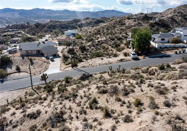 4th image of 57154 Buena Suerte Rd, Yucca Valley, CA 92284 | MLS# JT25264313