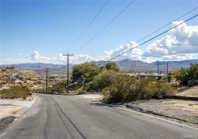5th image of 57154 Buena Suerte Rd, Yucca Valley, CA 92284 | MLS# JT25264313