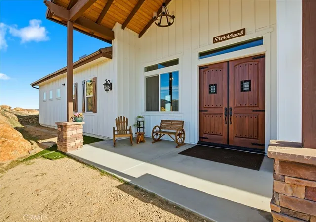 Photo 3 of Single family home for sale at 39472 Vista Del Bosque, Murrieta, CA 92562 | MLS# SW25262503 | Listing updated on 2026-08-31