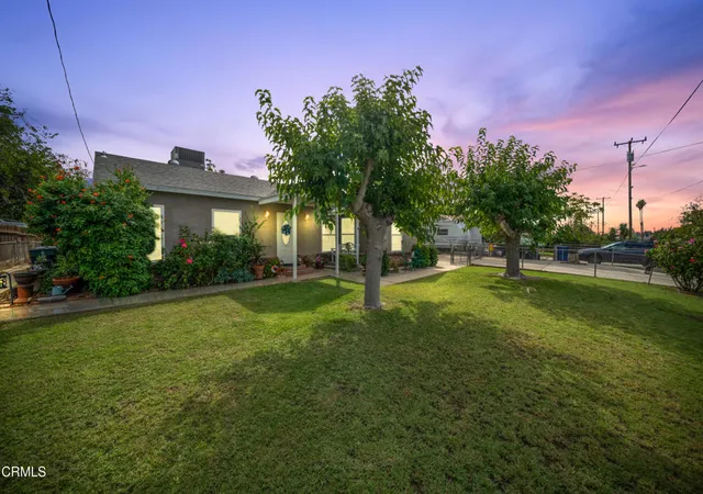 Photo 1 of Single family home for sale at 2304 San Marino Dr, Bakersfield, CA 93309 | MLS# V1-33518 | Listing updated on 2026-04-03