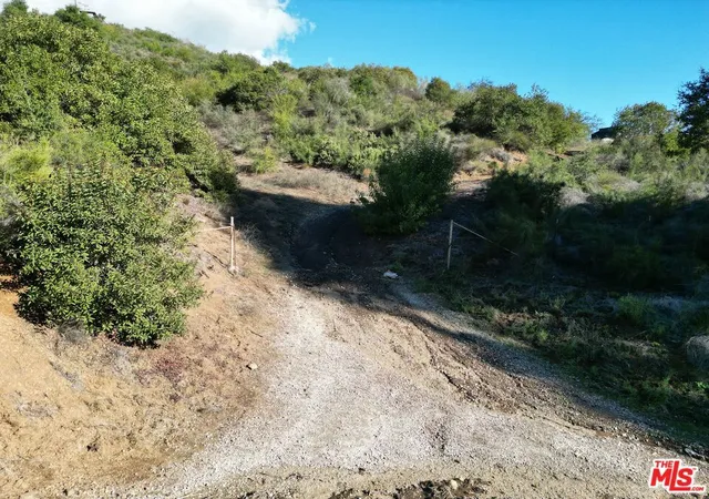 Photo 26 of Land for sale at 2972 Escondido Dr, Malibu, CA 90265 | MLS# 25620995 | Listing updated on 2026-06-25