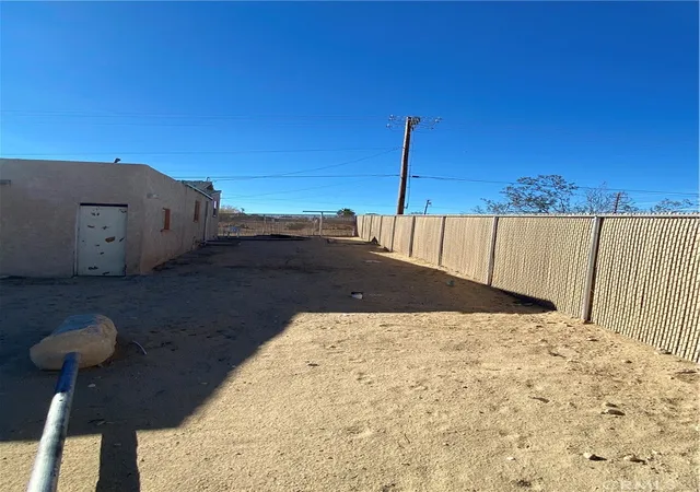 17th image of 6439 Desert Knoll Ave, Twentynine Palms, CA 92277 | MLS# JT25265567