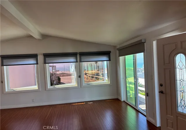 Photo 3 of Manufactured home for sale at 508 Ebb Tide Dr, San Clemente, CA 92672 | MLS# OC25265124 | Listing updated on 2026-10-02