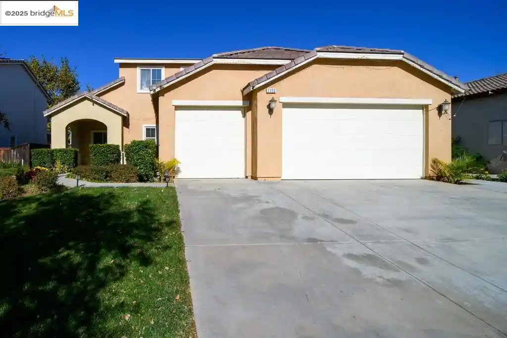 Photo 1 of Single family home for sale at 1350 Mistletoe Dr, Beaumont, CA 92223 | MLS# 41118176 | Listing updated on 2026-10-31