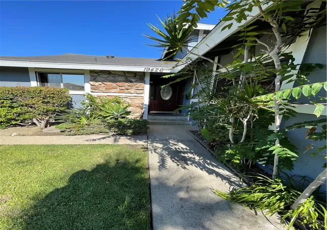 3rd image of 19426 Belshaw, Carson, CA 90746 | MLS# RS25266370