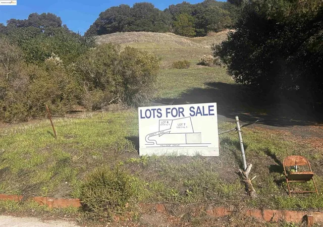 1st image of 7 Abbey Ln, El Sobrante, CA 94803 | MLS# 41118207