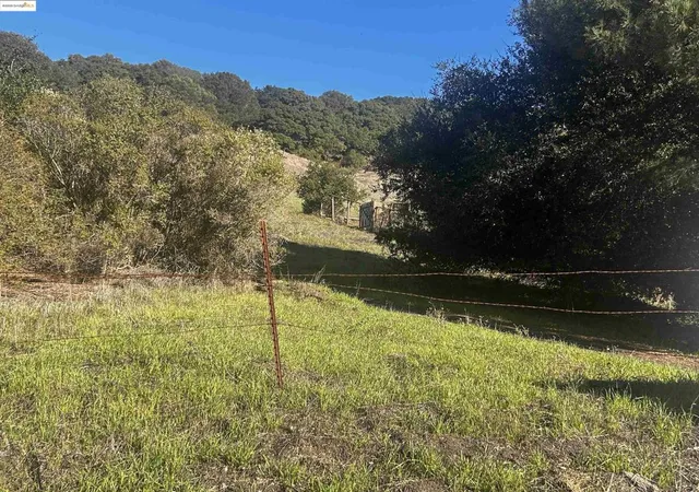 13th image of 15 Abbey Ln, El Sobrante, CA 94803 | MLS# 41118211