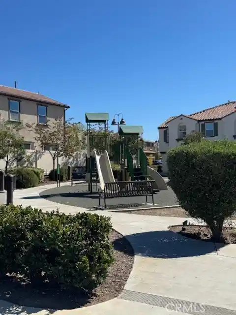 Listing Photo 13 - Condo for sale in 35855 Landon Ln located at 35855 Landon Ln, Murrieta, CA 92562 - Unit 35855 Landon Ln