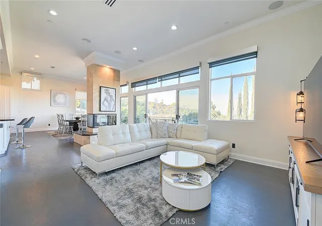 4th image of 3952 Oakfield Dr, Sherman Oaks, CA 91423 | MLS# SR25265269