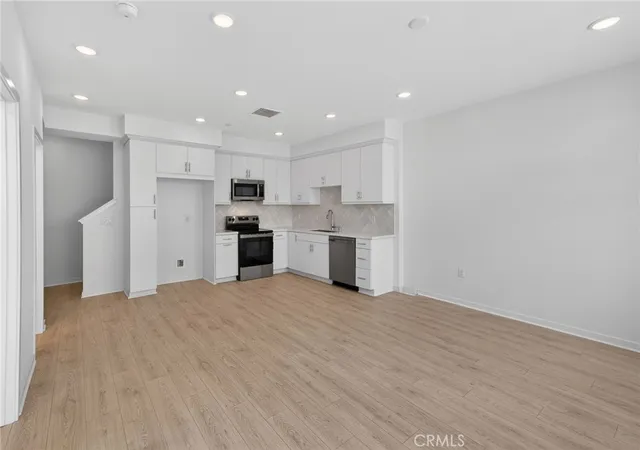 2nd image of 428 Lemonade Pl Pl, Covina, CA 91723 | MLS# OC25266952