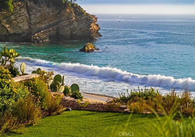 Homes for sale in Laguna Beach, CA | 25 Bay, Laguna Beach, CA 92651 | MLS# OC25266223