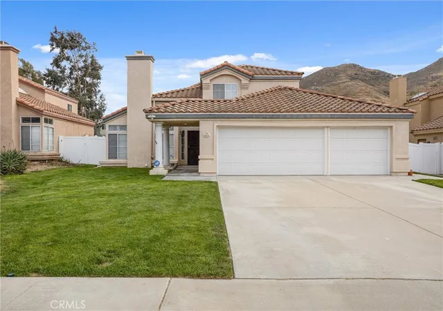 Photo 2 of Single family home for sale at 2584 Gunnison, Colton, CA 92324 | MLS# IG25267372 | Listing updated on 2026-09-20