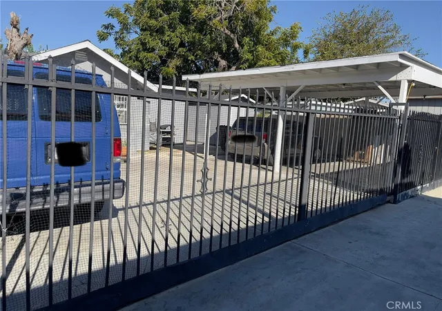 2nd image of 9536 Compton, Los Angeles, CA 90002 | MLS# DW25267533