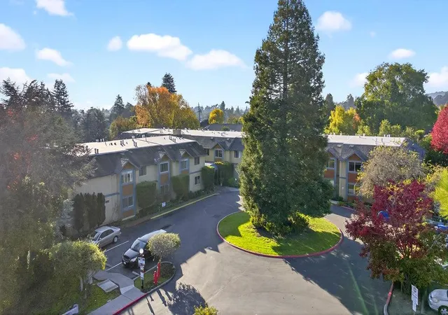 2nd image of 121 Vista Prieta, Santa Cruz, CA 95062 | MLS# ML82028420