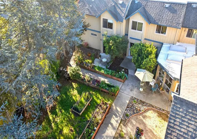 Photo 3 of Condo for sale at 121 Vista Prieta, Santa Cruz, CA 95062 | MLS# ML82028420 | Listing updated on 2026-09-21