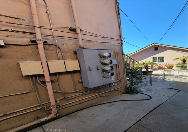 Photo 3 of House for sale at 473 Savannah, Los Angeles, CA 90033 | MLS# DW25248216 | Listing updated on 2026-09-30
