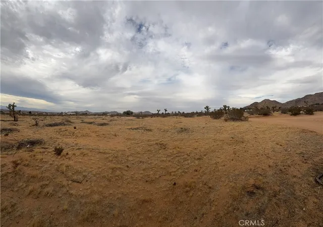 5th image of 16252 Olema Rd, Apple Valley, CA 92307 | MLS# HD25266491