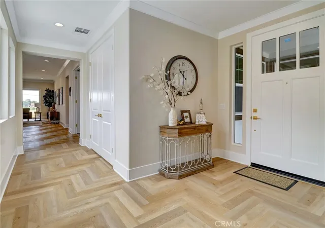 Photo 3 of Sale Pending at 35890 Wildwood Crst Dr, Yucaipa, CA 92399 | MLS# IV25267695 | Listing updated on 2026-03-07