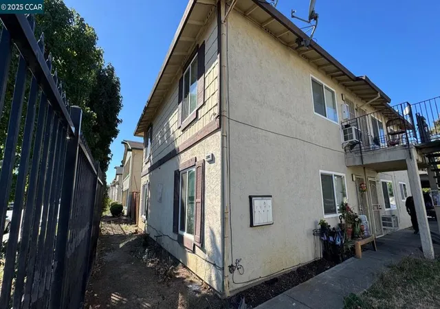 2nd image of 2208 Spanos St, Antioch, CA 94509 | MLS# 41118377