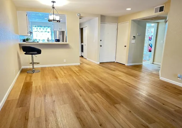 Photo 2 of Condo for sale at 2175 Summerton Dr, San Jose, CA 95122 | MLS# ML82028445 | Listing updated on 2026-10-12