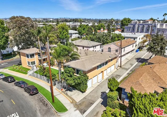 5th image of 7028 Alvern St, Los Angeles, CA 90045 | MLS# 25623635