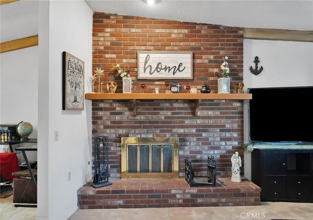Photo 3 of Sale Pending at 13167 Olathe Rd, Apple Valley, CA 92308 | MLS# HD25266622 | Listing updated on 2026-08-04