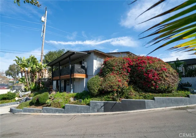 Photo 3 of Multi family home for sale at 1010 Clearbrook Ln, Vista, CA 92084 | MLS# OC25268530 | Listing updated on 2026-10-07