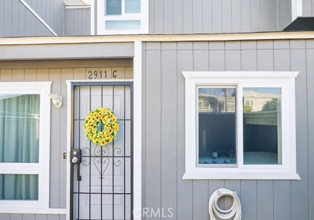 Photo 1 of Sale Pending at 2911 S Fairview St #C, Santa Ana, CA 92704 | MLS# SW25268506 | Listing updated on 2026-03-07