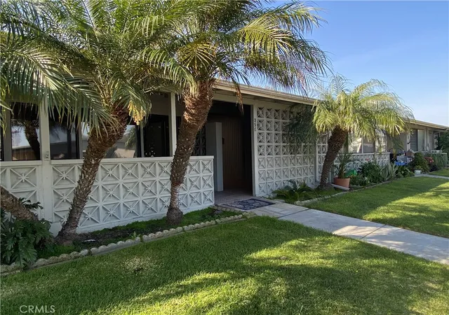 2nd image of 13265 Del Monte Dr, M12 35e, Seal Beach, CA 90740 | MLS# PW25268627