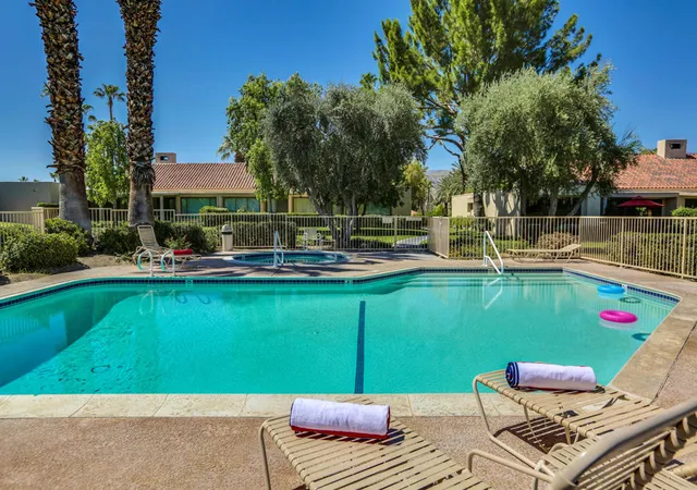 Listing Photo 2 - Condo for sale in building located at 136 Desert W Dr, Rancho Mirage, CA 92270 - Unit #
