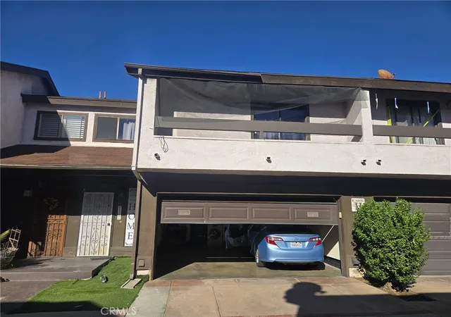 Homes for sale in Huntington Park, CA | 6100 Arbutus Avenue, Huntington Park, CA 90255 | Houzeo