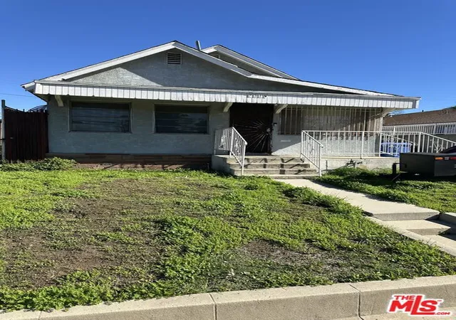 Photo 1 of Sale Pending at 7316 10th Avenue, Los Angeles, CA 90043 | MLS# 25624369 | Listing updated on 2026-10-05