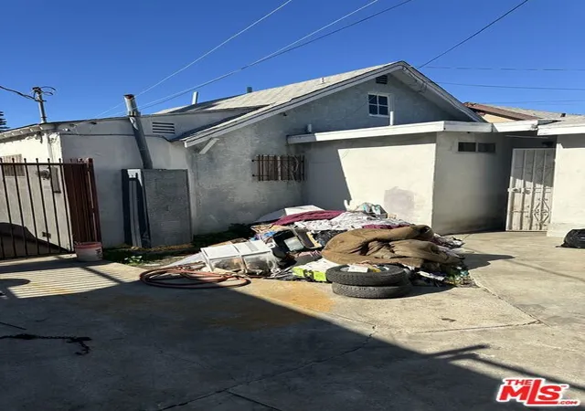 Photo 1 of Sale Pending at 7316 10th Avenue, Los Angeles, CA 90043 | MLS# 25624369 | Listing updated on 2026-10-05