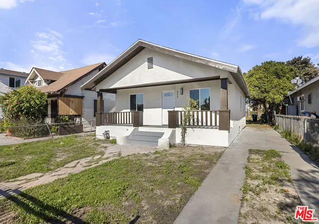 1st image of 337 E 60th St, Los Angeles, CA 90003 | MLS# 25624591