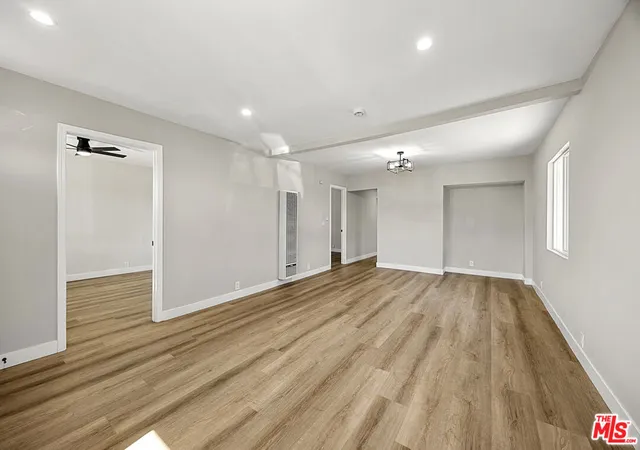 4th image of 337 E 60Th St, Los Angeles, CA 90003 | MLS# 25624591