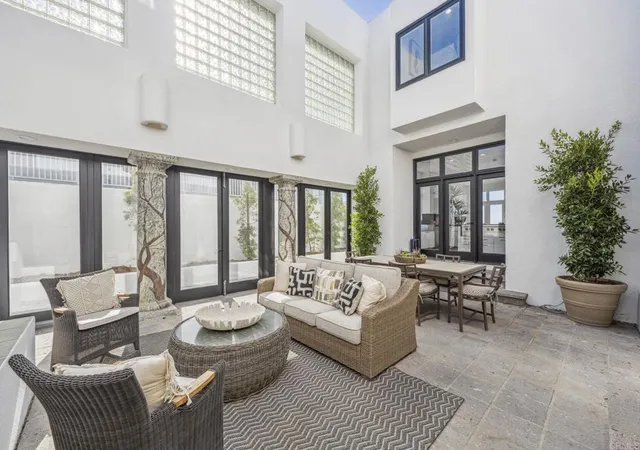 5th image of 1716 Ocean Front, Del Mar, CA 92014 | MLS# NDP2511194