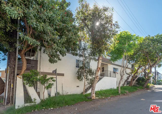 2nd image of 3900 Pacific Ave, Marina Del Rey, CA 90292 | MLS# 25621183