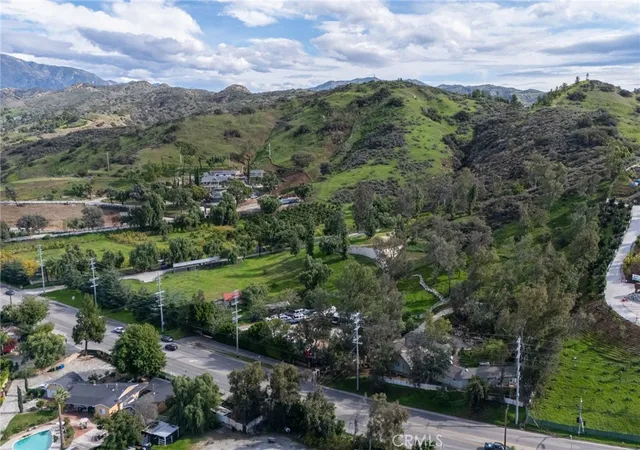 17th image of 9528 N Sunland Blvd, Shadow Hills, CA 91040 | MLS# GD25243706