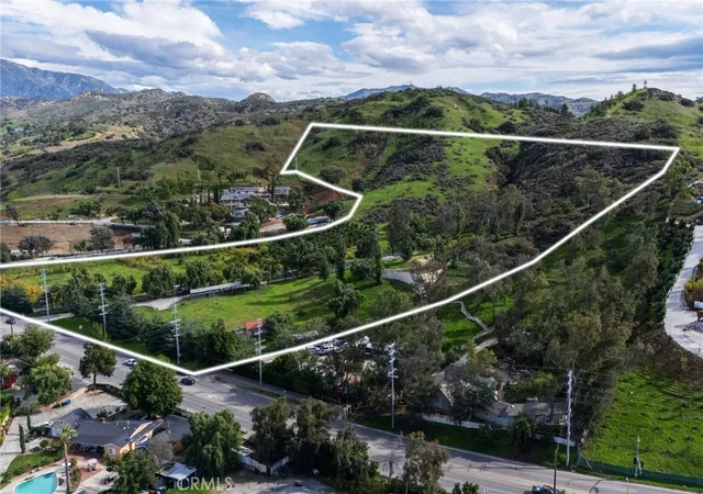 3rd image of 9528 N Sunland Blvd, Shadow Hills, CA 91040 | MLS# GD25243706