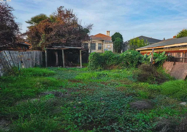 17th image of 866 Isabella St, Oakland, CA 94607 | MLS# 41118529