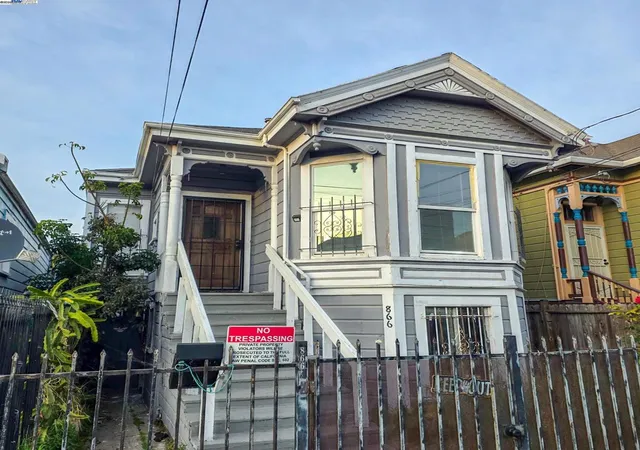 1st image of 866 Isabella St, Oakland, CA 94607 | MLS# 41118529