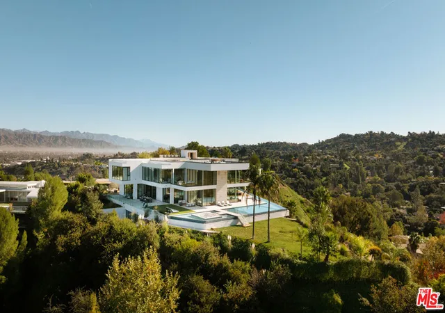 40th image of 16187 Royal Oak Rd, Encino, CA 91436 | MLS# 25619317