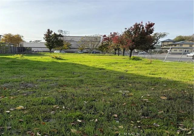 Photo 3 of Sale Pending at 1446 Park, Paso Robles, CA 93446 | MLS# NS25269959 | Listing updated on 2026-06-17