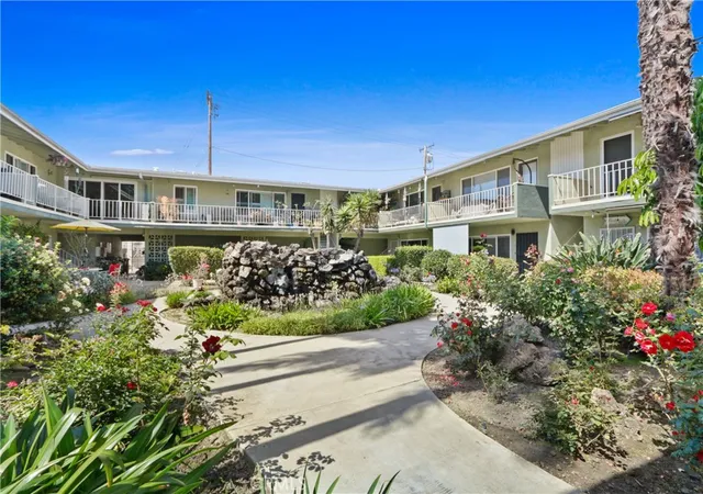 Homes for sale in Long Beach, CA | 939 E Appleton Street, Long Beach, CA 90802 | Houzeo