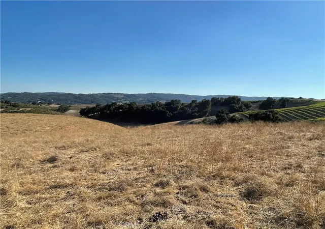4th image of 1 Las Tablas, Templeton, CA 93465 | MLS# SC25266385